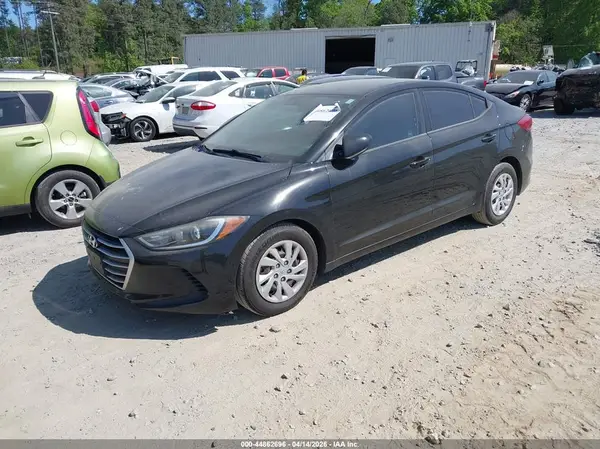 5NPD74LF7HH136046 2017 HYUNDAI ELANTRA - Image 2