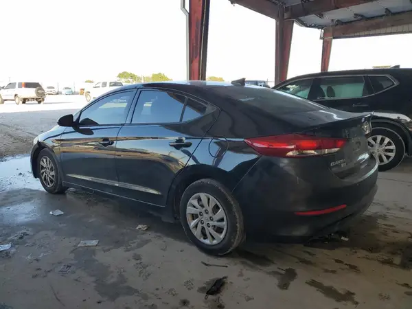 5NPD74LF7HH136144 2017 HYUNDAI ELANTRA - Image 2