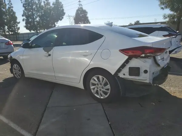 5NPD74LF7HH139223 2017 HYUNDAI ELANTRA - Image 2