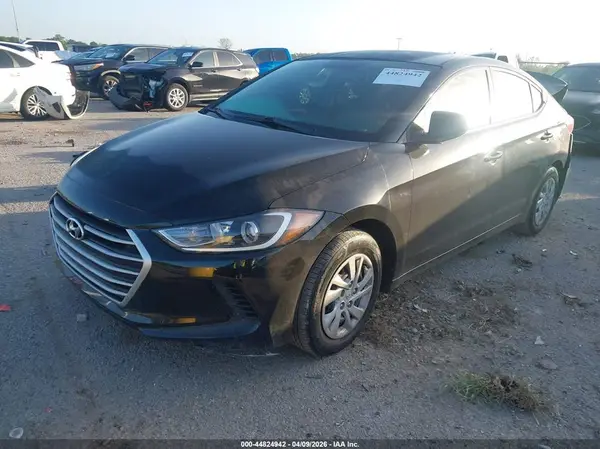 5NPD74LF7HH142011 2017 HYUNDAI ELANTRA - Image 2