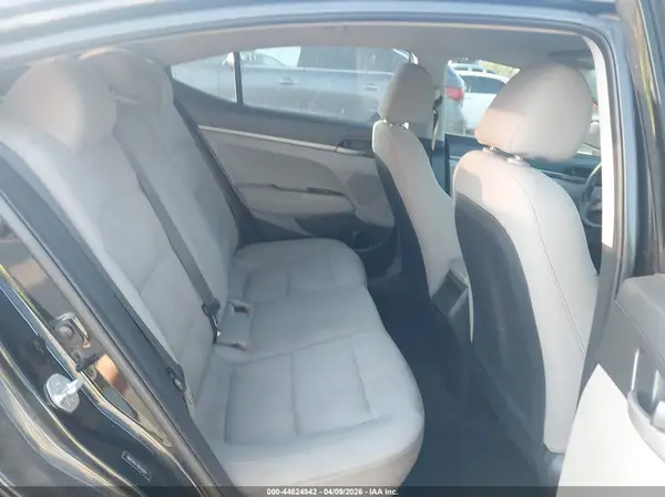 5NPD74LF7HH142011 2017 HYUNDAI ELANTRA - Image 8