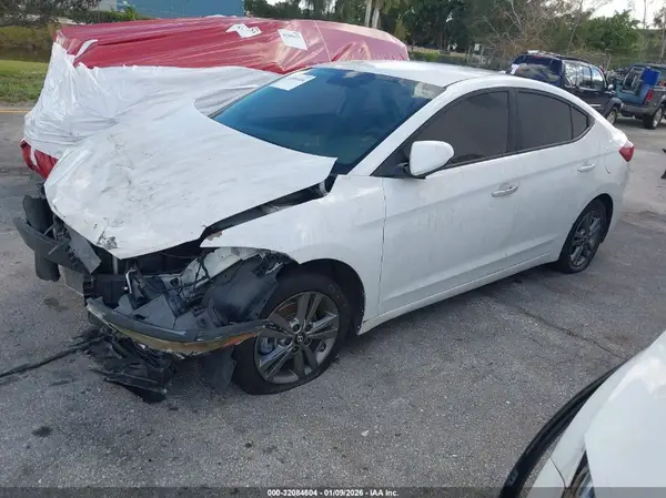 5NPD74LF7HH143451 2017 HYUNDAI ELANTRA - Image 2