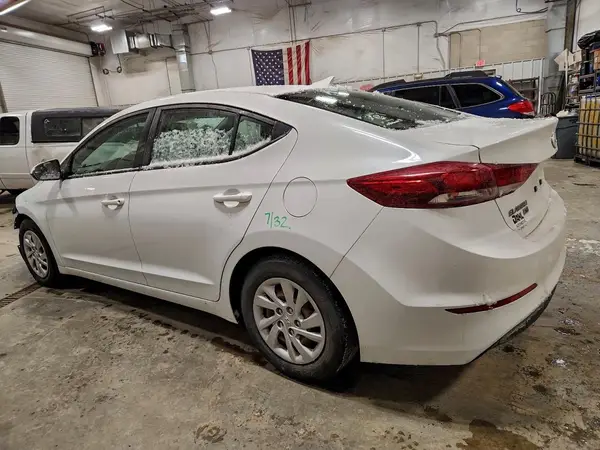 5NPD74LF7HH146530 2017 HYUNDAI ELANTRA - Image 2