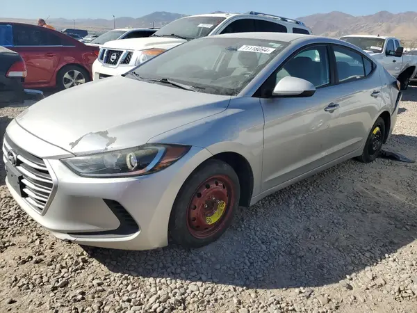 5NPD74LF7HH152554 2017 HYUNDAI ELANTRA - Image 1