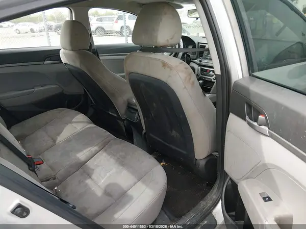 5NPD74LF7HH175977 2017 HYUNDAI ELANTRA - Image 8