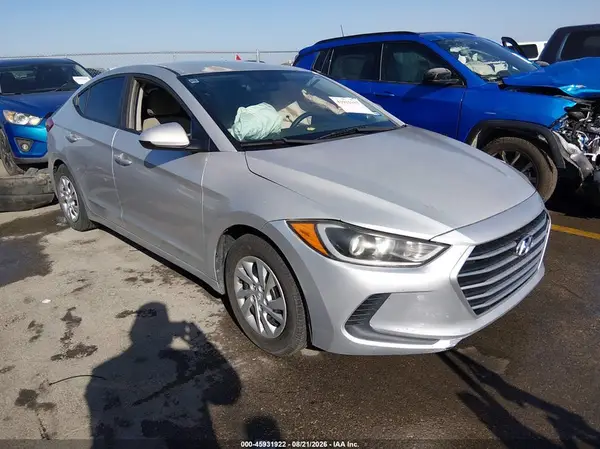5NPD74LF7HH181049 2017 HYUNDAI ELANTRA - Image 1