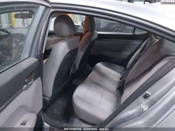 5NPD74LF7HH182850 2017 HYUNDAI ELANTRA - Image 8