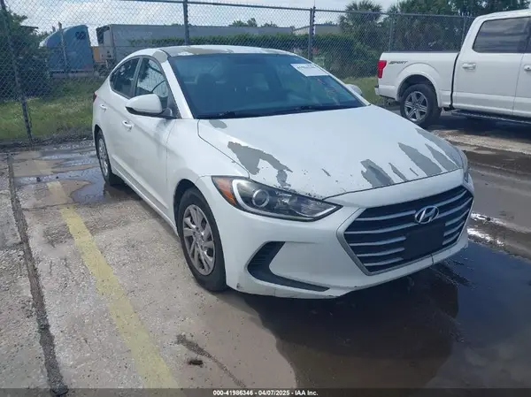 5NPD74LF7HH184291 2017 HYUNDAI ELANTRA - Image 1