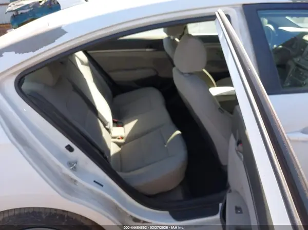 5NPD74LF7HH186574 2017 HYUNDAI ELANTRA - Image 8