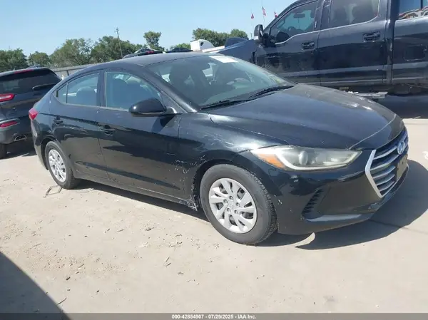 5NPD74LF7HH192889 2017 HYUNDAI ELANTRA - Image 1