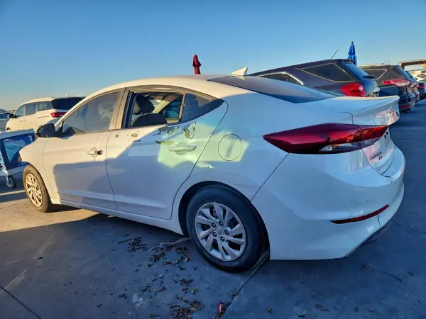 5NPD74LF7HH195503 2017 HYUNDAI ELANTRA - Image 2