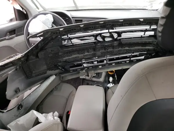 5NPD74LF7HH195694 2017 HYUNDAI ELANTRA - Image 8