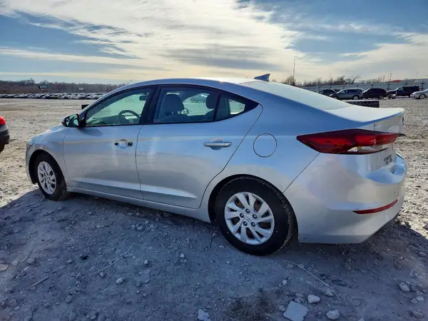 5NPD74LF7HH198028 2017 HYUNDAI ELANTRA - Image 2