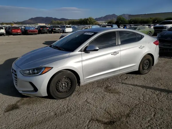 5NPD74LF7HH199258 2017 HYUNDAI ELANTRA - Image 1
