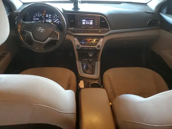 5NPD74LF7HH201820 2017 HYUNDAI ELANTRA - Image 8