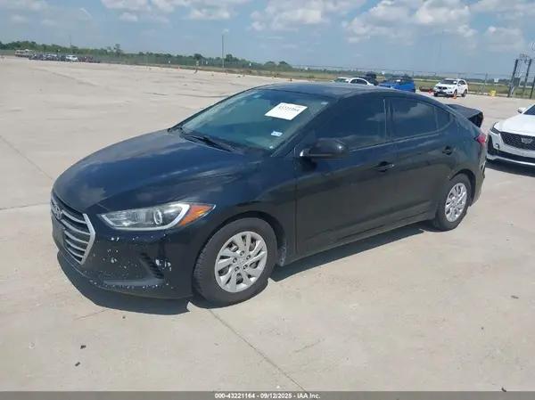 5NPD74LF7HH203308 2017 HYUNDAI ELANTRA - Image 2