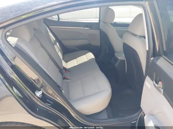 5NPD74LF7HH203308 2017 HYUNDAI ELANTRA - Image 8