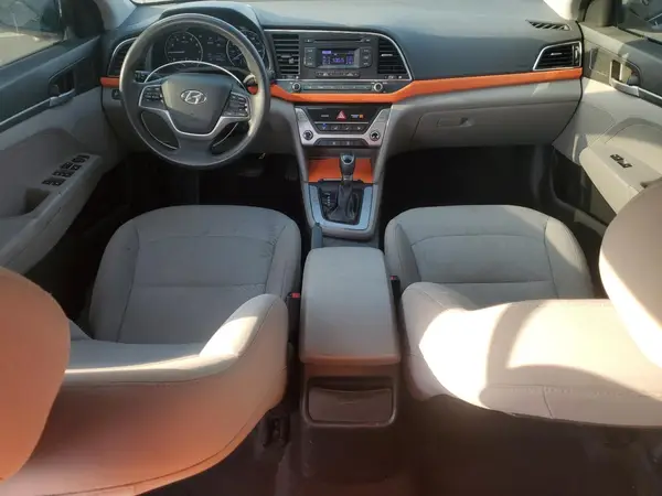 5NPD74LF7HH204796 2017 HYUNDAI ELANTRA - Image 8