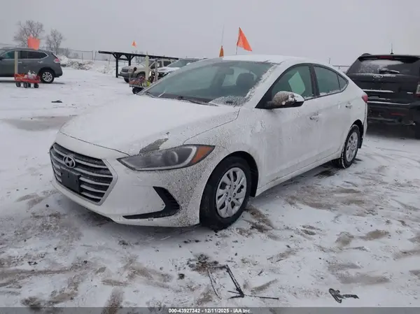 5NPD74LF7HH208220 2017 HYUNDAI ELANTRA - Image 2