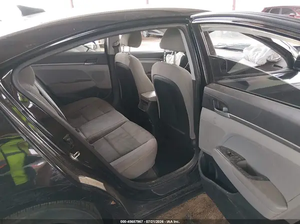 5NPD74LF7HH208735 2017 HYUNDAI ELANTRA - Image 8