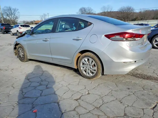 5NPD74LF7JH216260 2018 HYUNDAI ELANTRA - Image 2