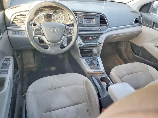 5NPD74LF7JH216260 2018 HYUNDAI ELANTRA - Image 8