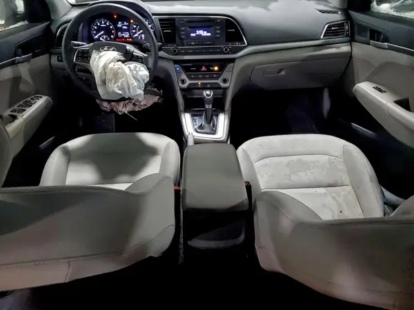 5NPD74LF7JH216338 2018 HYUNDAI ELANTRA - Image 8