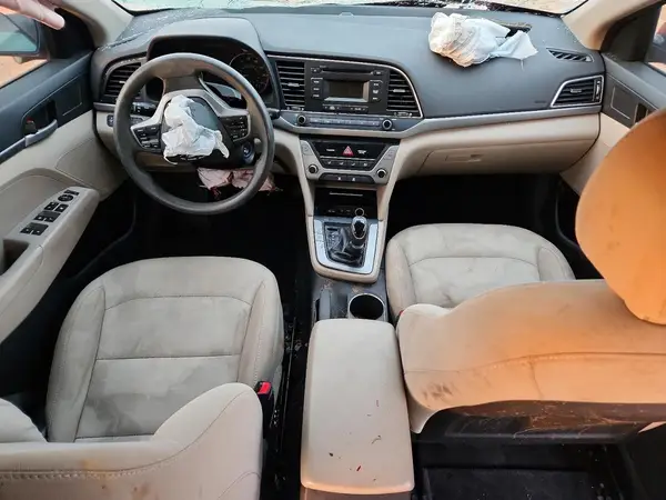 5NPD74LF7JH224021 2018 HYUNDAI ELANTRA - Image 8