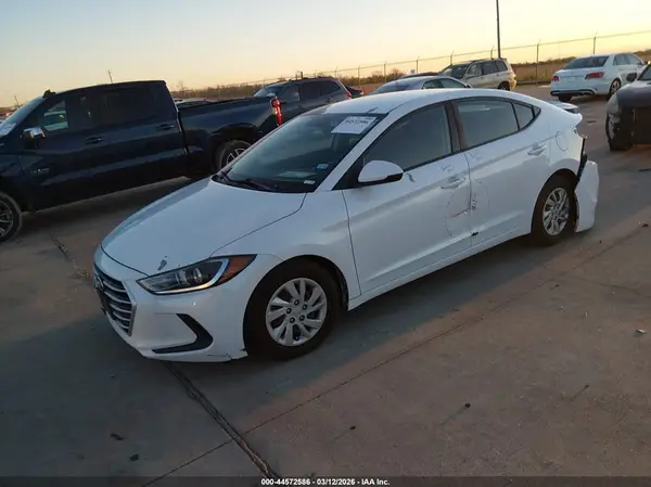 5NPD74LF7JH229560 2018 HYUNDAI ELANTRA - Image 2