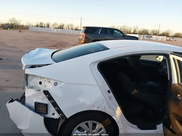 5NPD74LF7JH229560 2018 HYUNDAI ELANTRA - Image 8