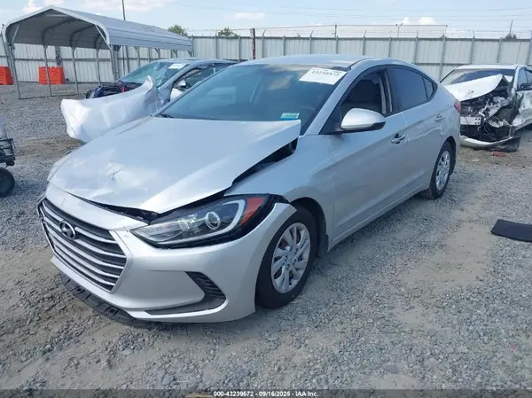 5NPD74LF7JH233723 2018 HYUNDAI ELANTRA - Image 2