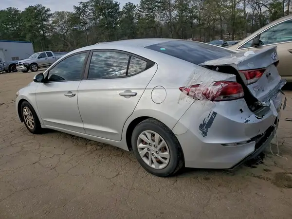 5NPD74LF7JH235519 2018 HYUNDAI ELANTRA - Image 2