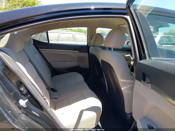 5NPD74LF7JH237884 2018 HYUNDAI ELANTRA - Image 8
