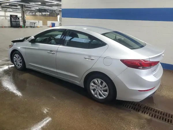5NPD74LF7JH241059 2018 HYUNDAI ELANTRA - Image 2