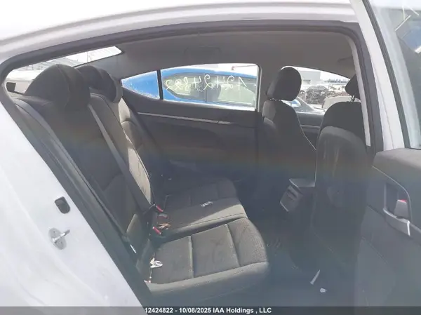 5NPD74LF7JH243989 2018 HYUNDAI ELANTRA - Image 8