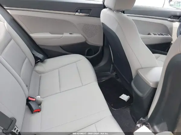 5NPD74LF7JH252532 2018 HYUNDAI ELANTRA - Image 8