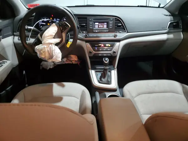 5NPD74LF7JH257245 2018 HYUNDAI ELANTRA - Image 8