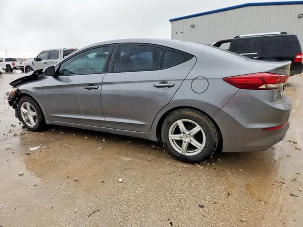 5NPD74LF7JH260825 2018 HYUNDAI ELANTRA - Image 2