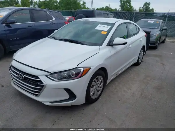 5NPD74LF7JH265295 2018 HYUNDAI ELANTRA - Image 2