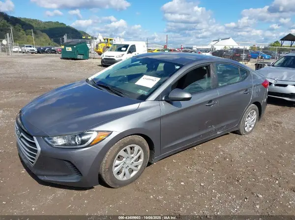 5NPD74LF7JH274613 2018 HYUNDAI ELANTRA - Image 2