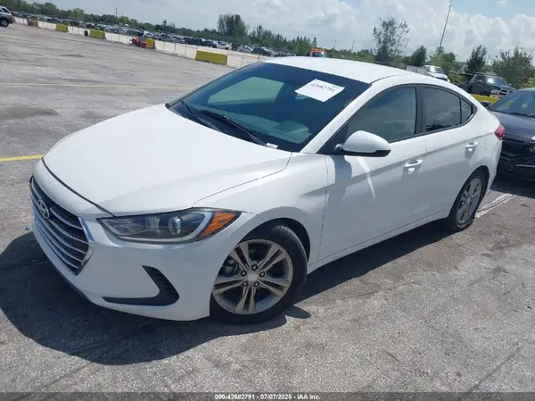5NPD74LF7JH276152 2018 HYUNDAI ELANTRA - Image 2