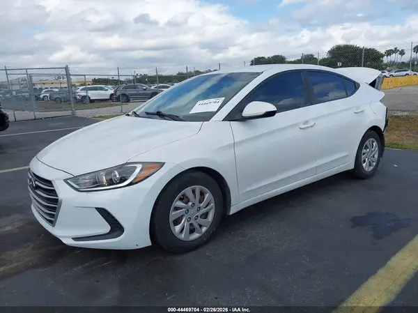 5NPD74LF7JH279133 2018 HYUNDAI ELANTRA - Image 2