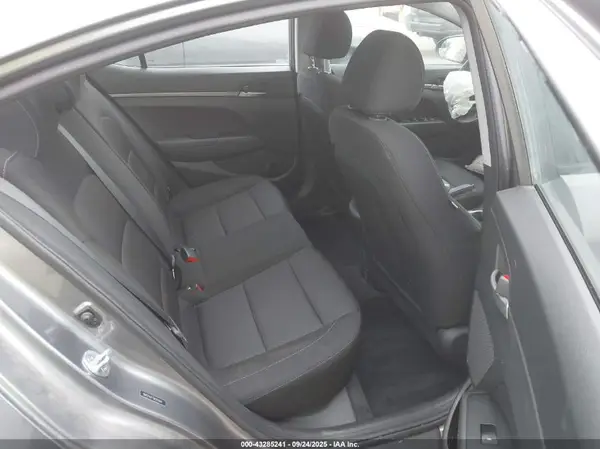 5NPD74LF7JH283540 2018 HYUNDAI ELANTRA - Image 8