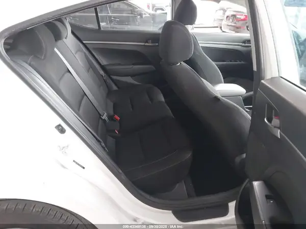 5NPD74LF7JH286048 2018 HYUNDAI ELANTRA - Image 8