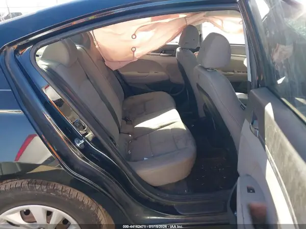 5NPD74LF7JH287121 2018 HYUNDAI ELANTRA - Image 8