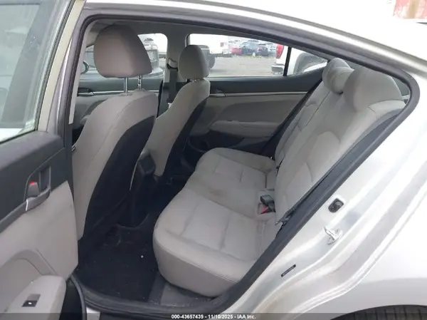 5NPD74LF7JH298376 2018 HYUNDAI ELANTRA - Image 8