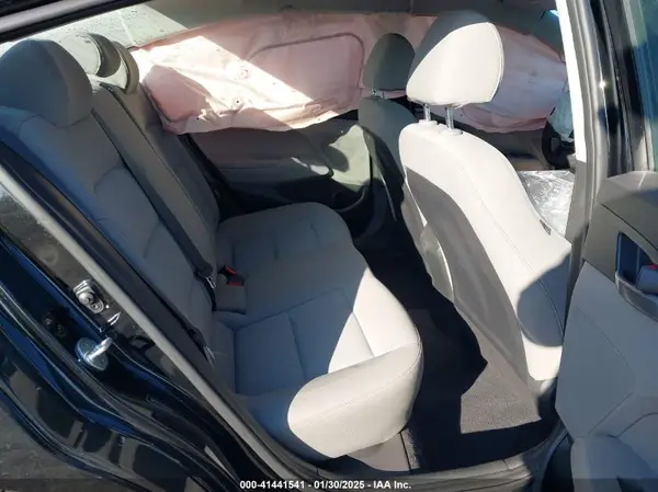 5NPD74LF7JH299320 2018 HYUNDAI ELANTRA - Image 8
