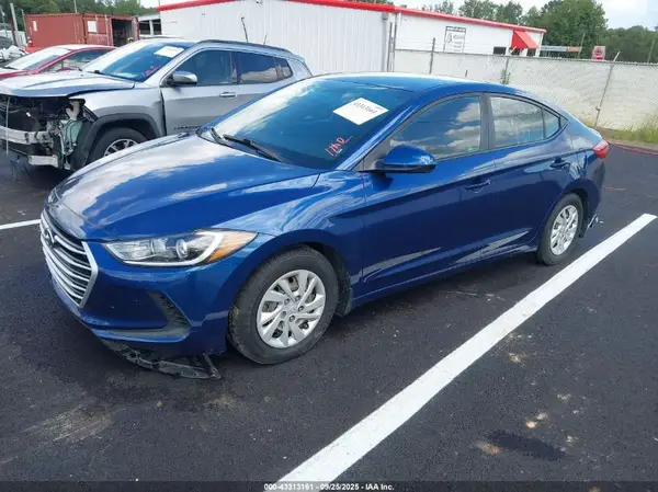 5NPD74LF7JH299995 2018 HYUNDAI ELANTRA - Image 2