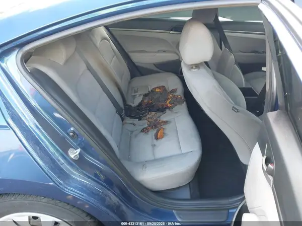 5NPD74LF7JH299995 2018 HYUNDAI ELANTRA - Image 8