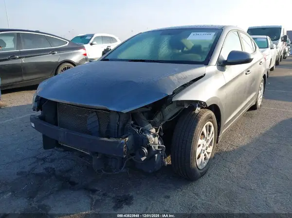 5NPD74LF7JH304497 2018 HYUNDAI ELANTRA - Image 2